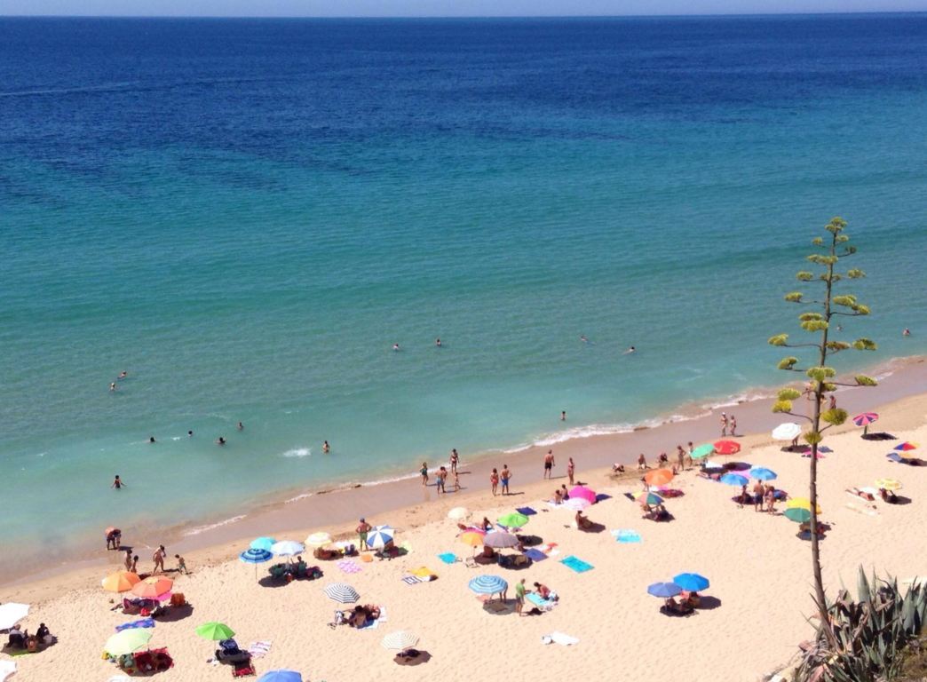 Praia de Porto de Mós The 1 Guide to Our Favourite Beach of Lagos