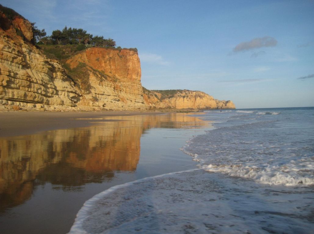 Praia de Porto de Mós The 1 Guide to Our Favourite Beach of Lagos